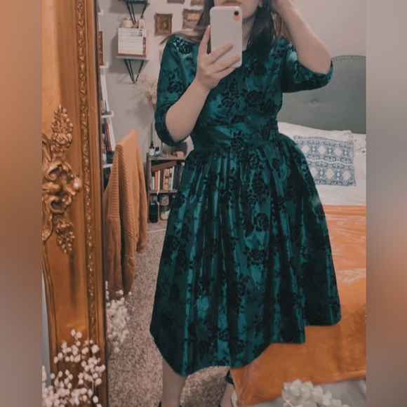 Modcloth Dresses & Skirts - Shiny teal velvet dress